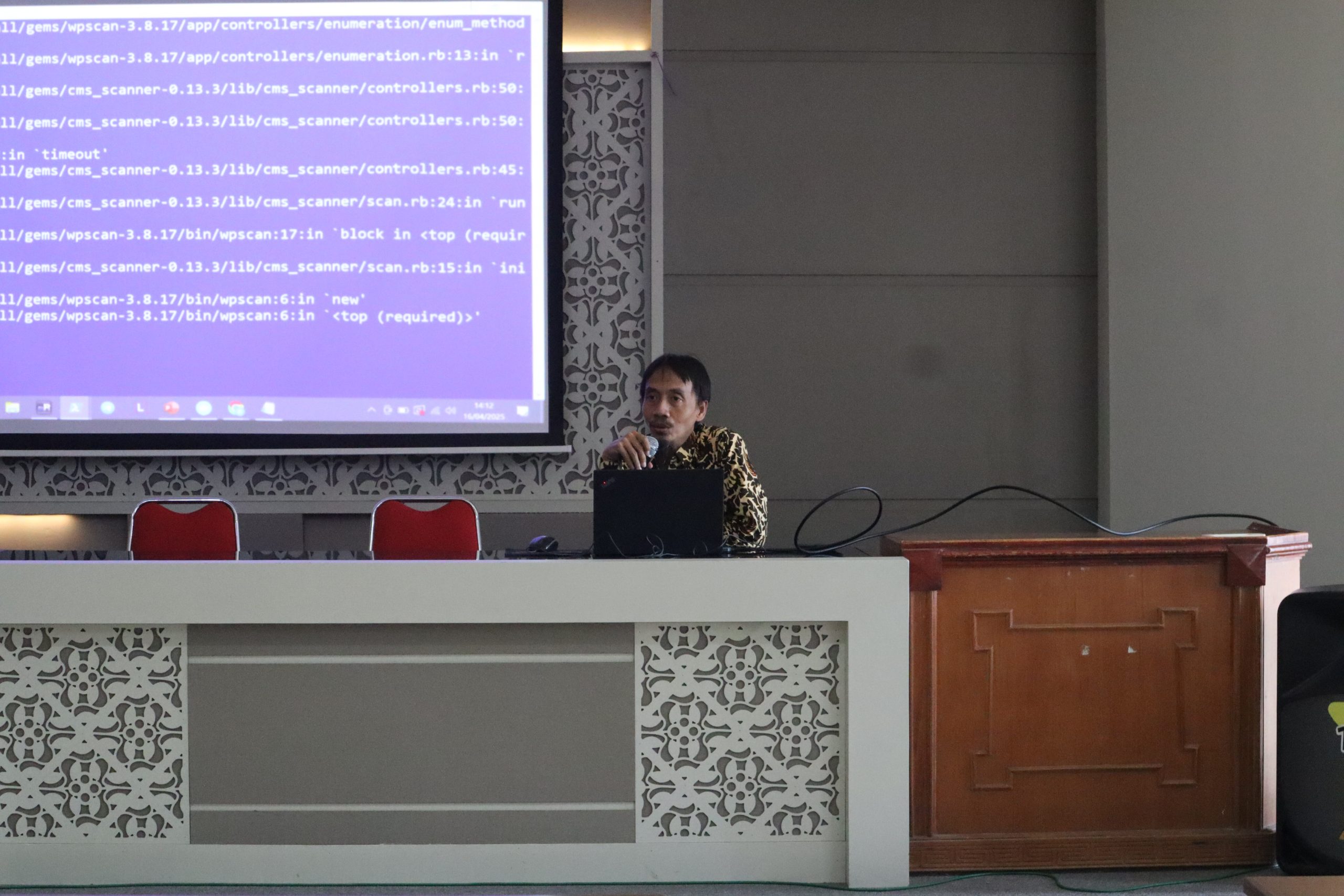 Workshop DTIK UNS Bahas Penanganan Ancaman “Slot Gacor” pada Website Kampus